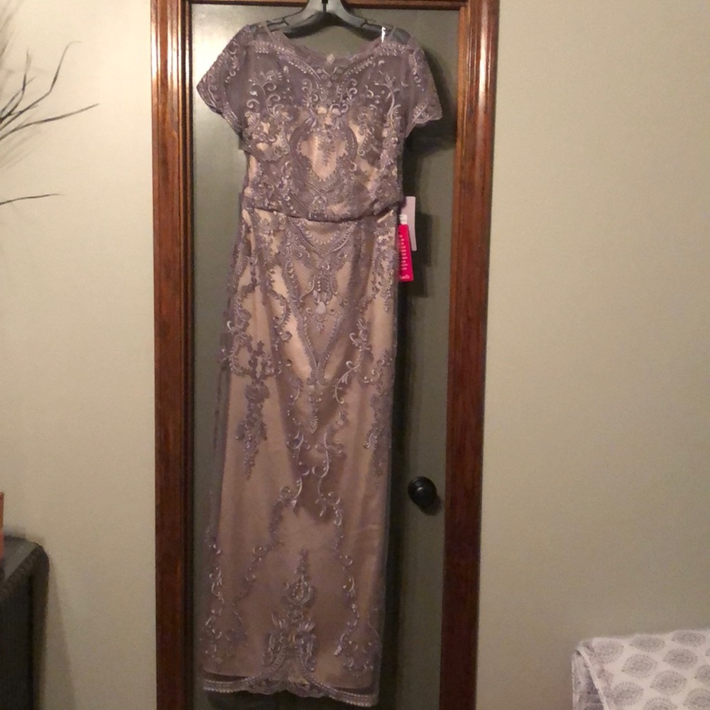 GORGEOUS J S Collections gown!